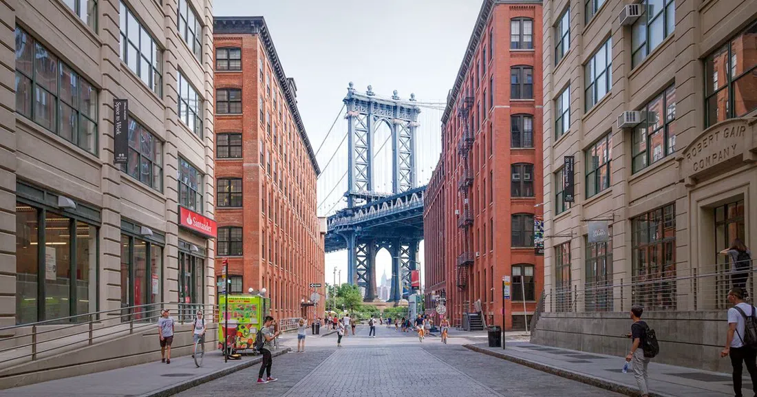 DUMBO Manhattan Bridge View (Washington St), New York