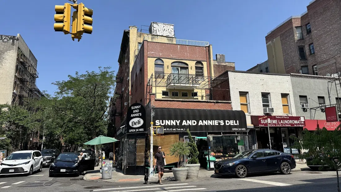Sunny & Annie's Deli, New York