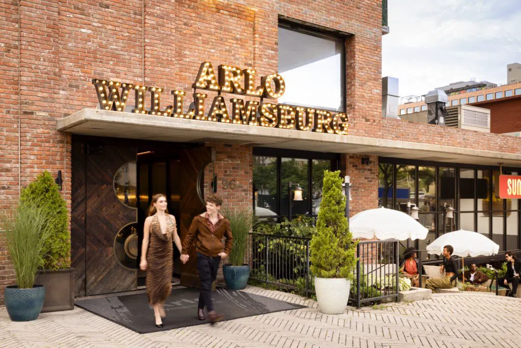 Water Tower (bar) all'Arlo Williamsburg, New York